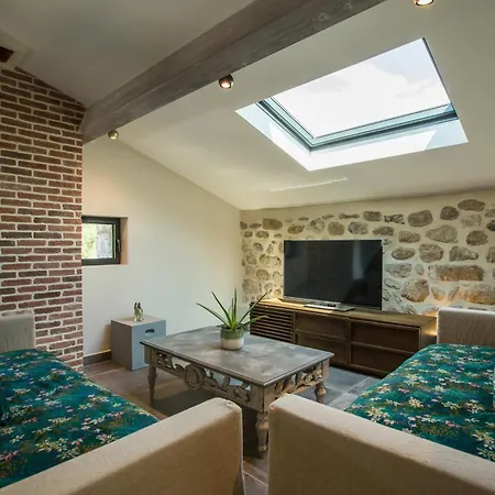 Domaine Le C4 Hotel Berrias-et-Casteljau